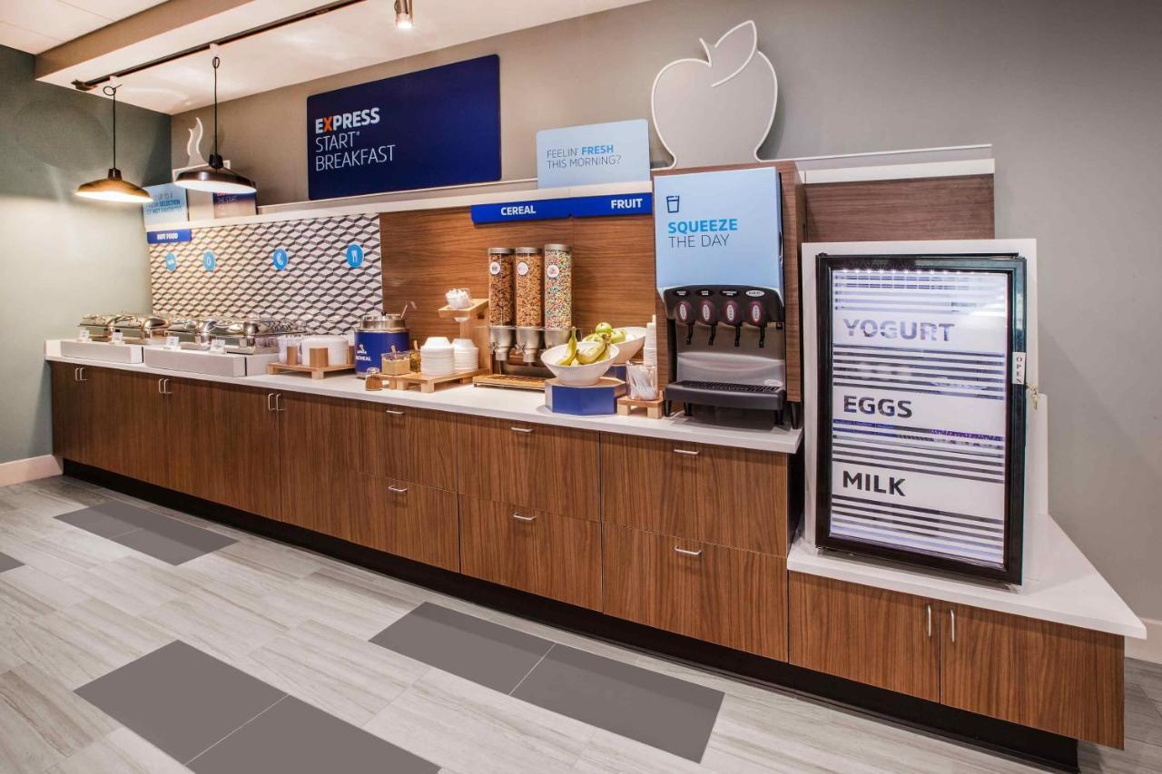 Holiday Inn Express - Starke By Ihg Eksteriør bilde